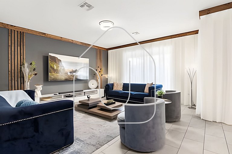 6BR Villa w/ Pool & Themed Rooms