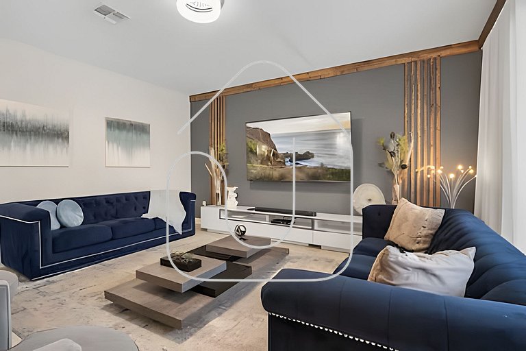 6BR Villa w/ Pool & Themed Rooms