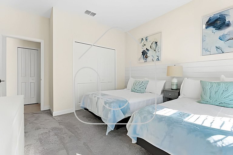 6BR Villa w/ Pool & Themed Rooms