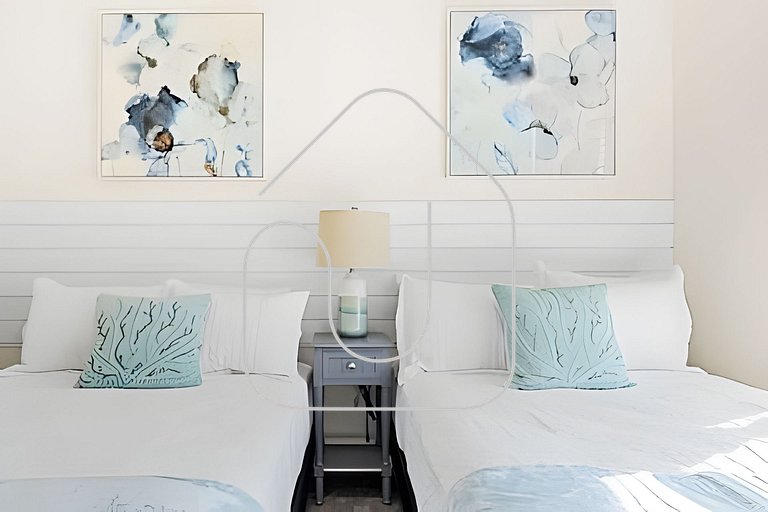 6BR Villa w/ Pool & Themed Rooms