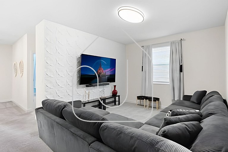 6BR Villa w/ Pool & Themed Rooms