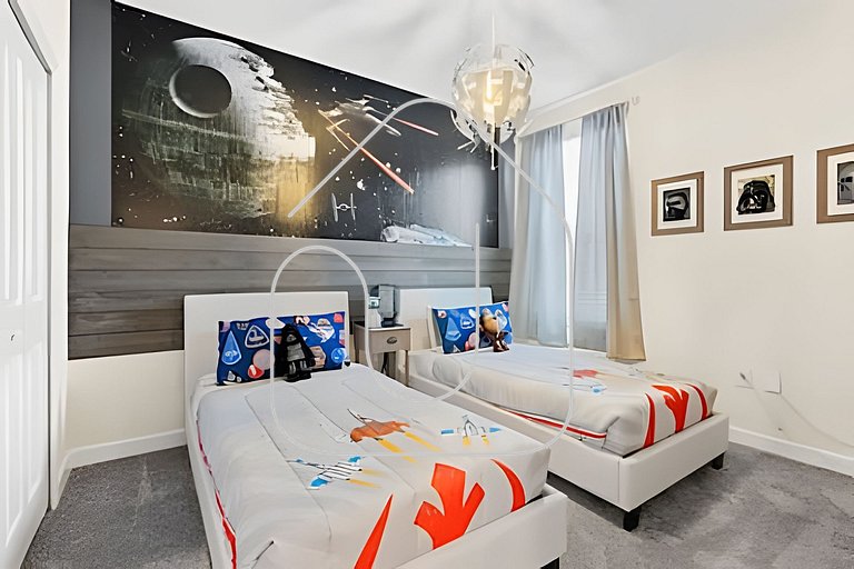 6BR Villa w/ Pool & Themed Rooms