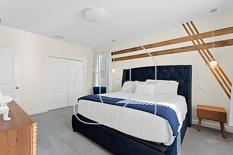 6BR Villa w/ Pool & Themed Rooms