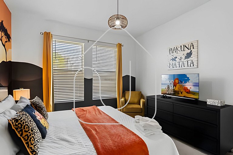 6BR Disney-Themed Villa + Pool & Game Room