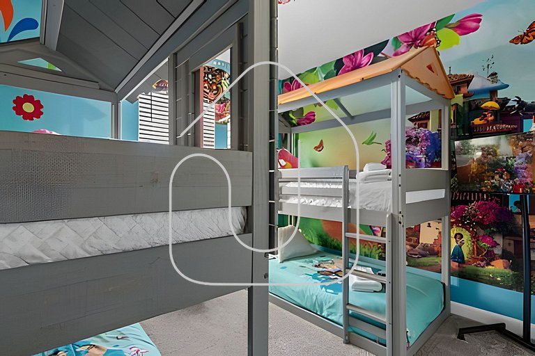 Casa 6Q Temática Disney c/ Piscina