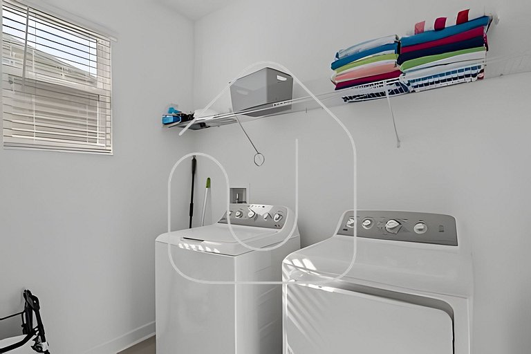 6BR Disney-Themed Villa + Pool & Game Room