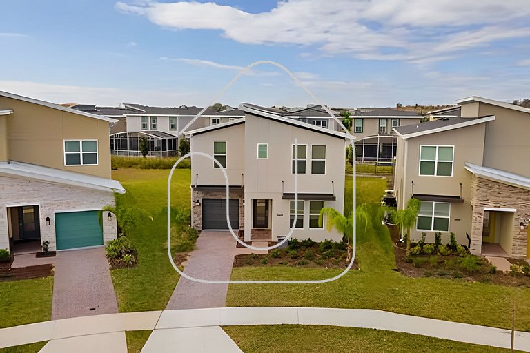 6BR Disney-Themed Villa + Pool & Game Room