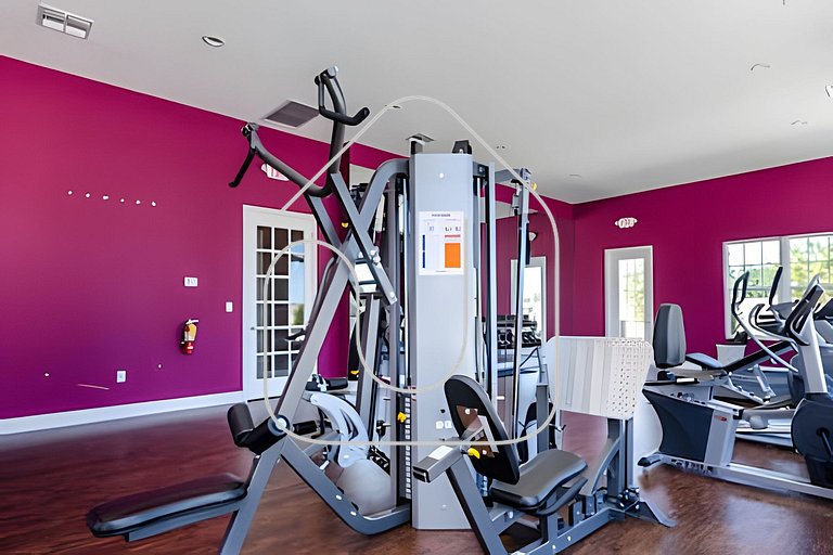 Disney 3BR Townhome w/ Pool & Mickey Theme