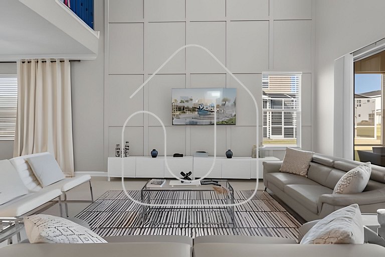 5BR Villa w/ Pool, Game Room + Themes Near Disney