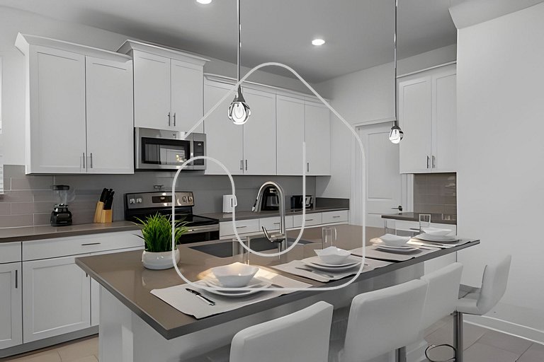 5BR Villa w/ Pool, Game Room + Themes Near Disney