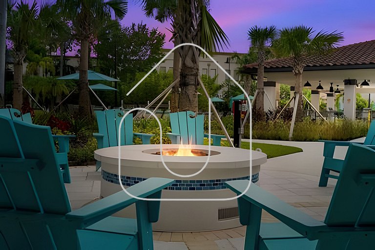 Vista Cay 4BR Condo w/ Balcony & Foosball Fun