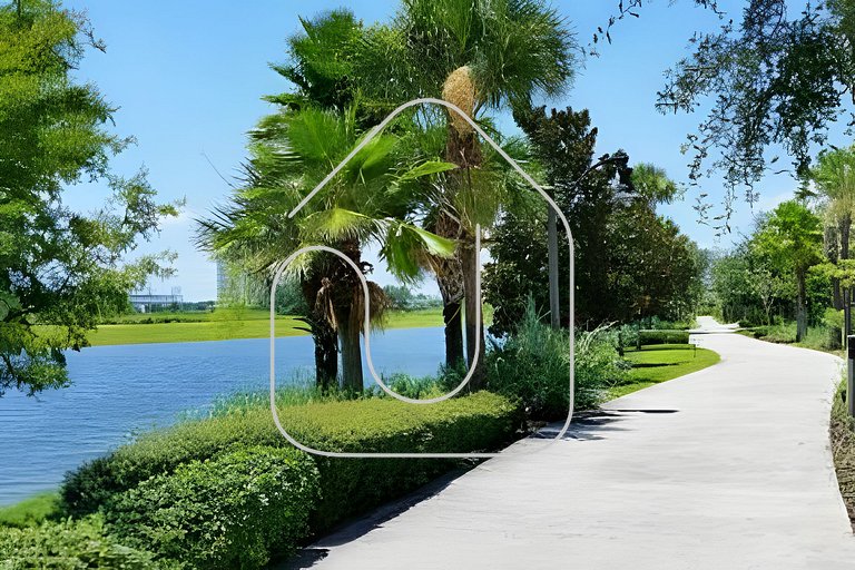 Vista Cay 4BR Condo w/ Balcony & Foosball Fun