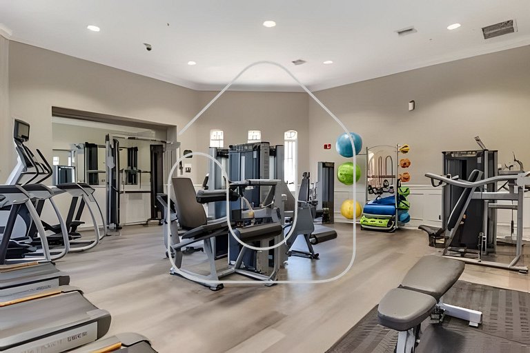 Vista Cay 4BR Condo w/ Balcony & Foosball Fun