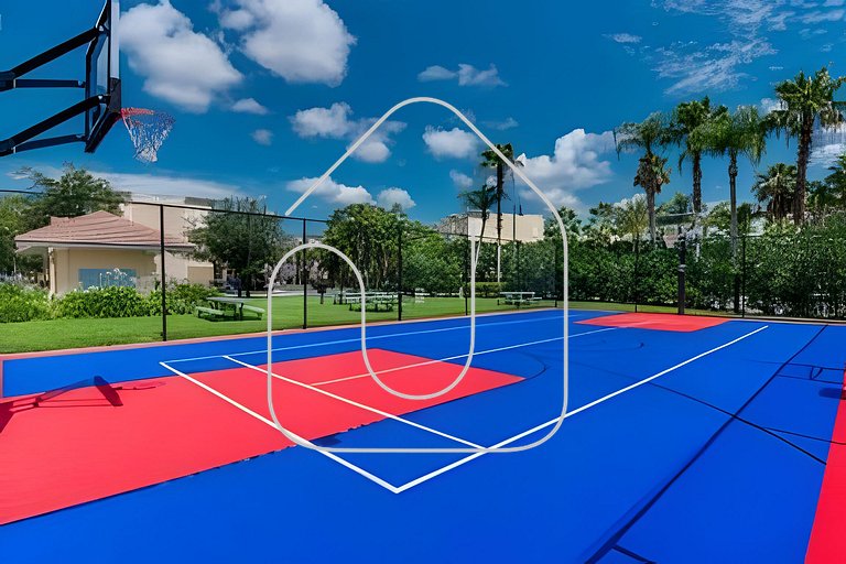 Vista Cay 4BR Condo w/ Balcony & Foosball Fun