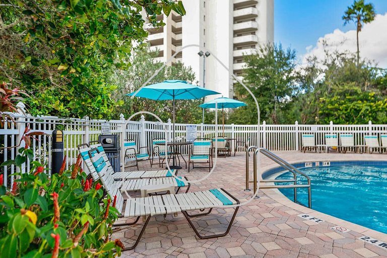 The Enclave 2BR Suite w/ Pool & Gym Access