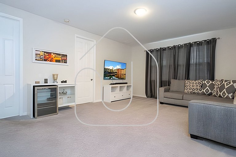 Solara 5BR Villa w/ Pool, Game Room & Themed Rooms