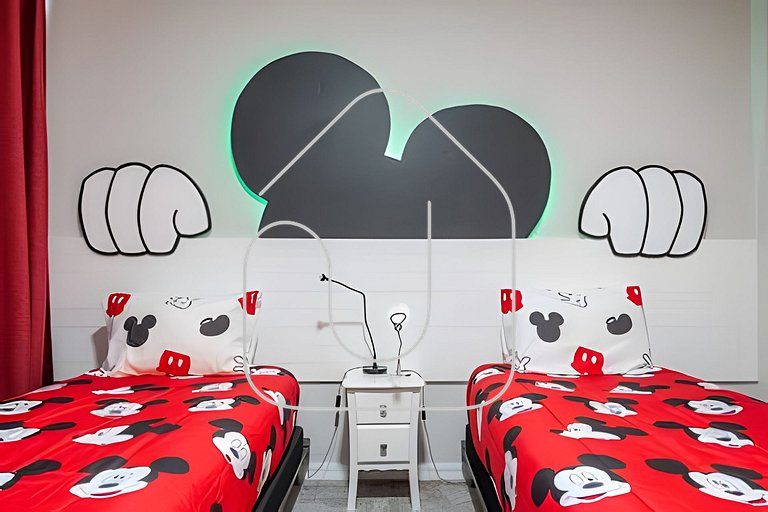 Solara 5BR Villa w/ Pool, Game Room & Themed Rooms