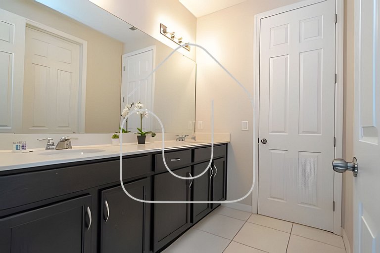 Solara 5BR Villa w/ Pool, Game Room & Themed Rooms