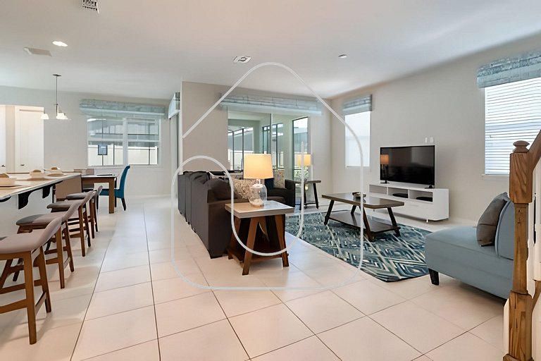 Modern 6BR Villa w/ Pool & Resort Access