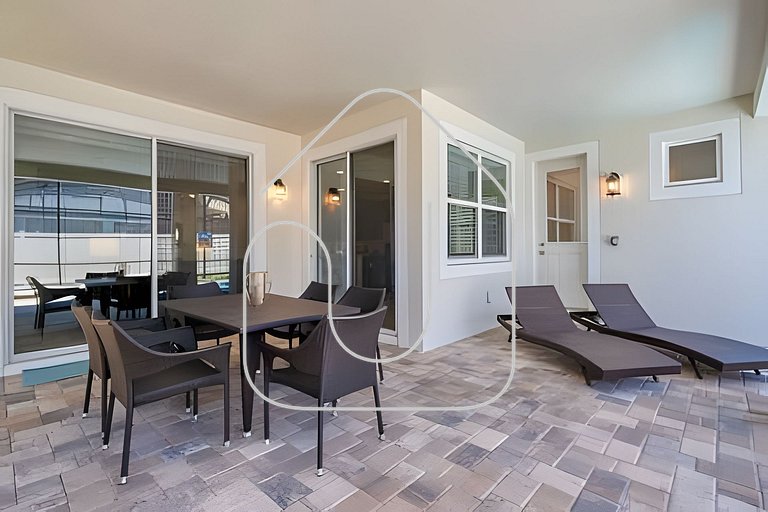 Modern 6BR Villa w/ Pool & Resort Access