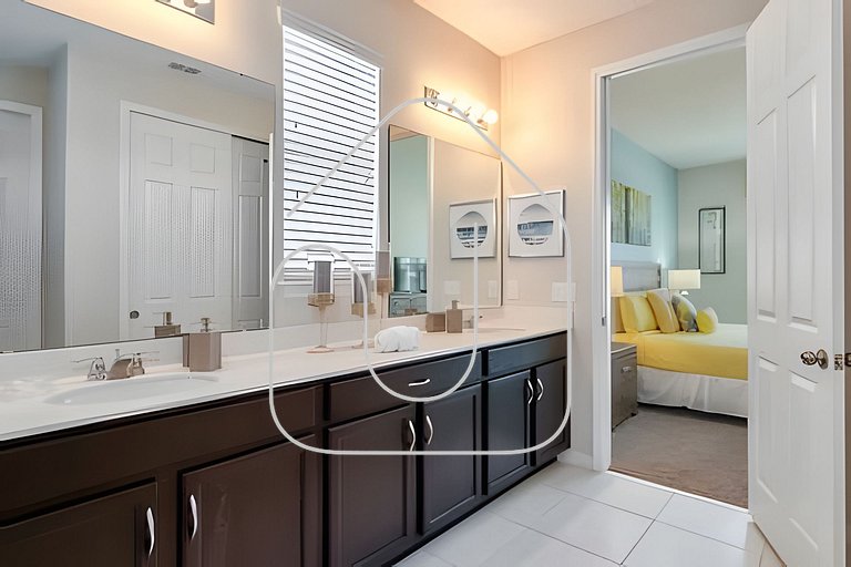 Modern 6BR Villa w/ Pool & Resort Access