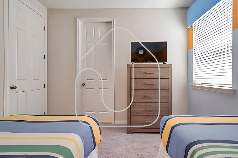 Modern 6BR Villa w/ Pool & Resort Access