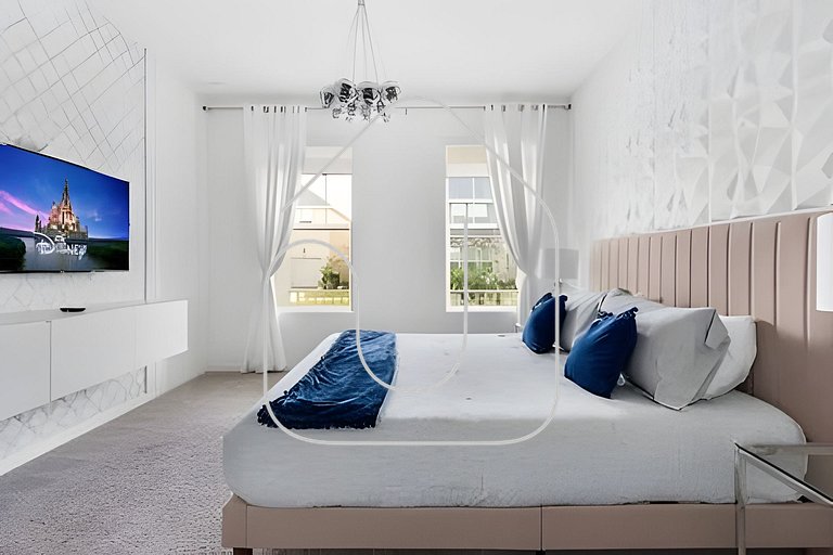 Luxury 7BR Villa w/ Pool & Game Room