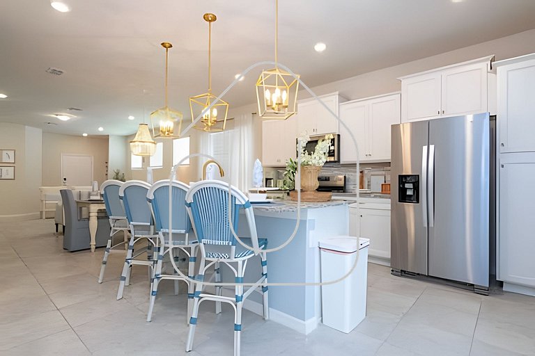 Windsor Island 5BR Villa w/ Pool & Game Room