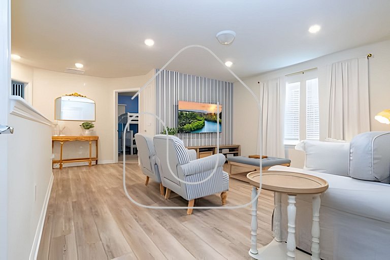 Windsor Island 5BR Villa w/ Pool & Game Room