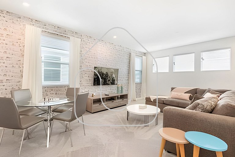 Elegant 7BR Villa w/ Pool & Resort Access