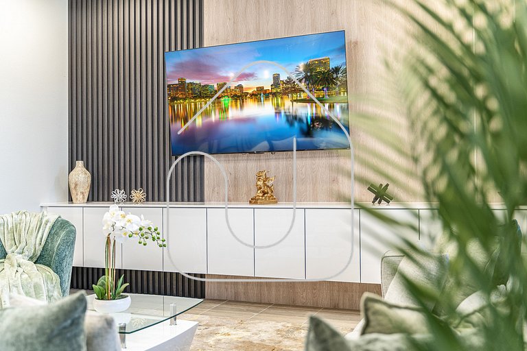 Luxury 8BR Villa w/ Cinema, Game Room, Pool