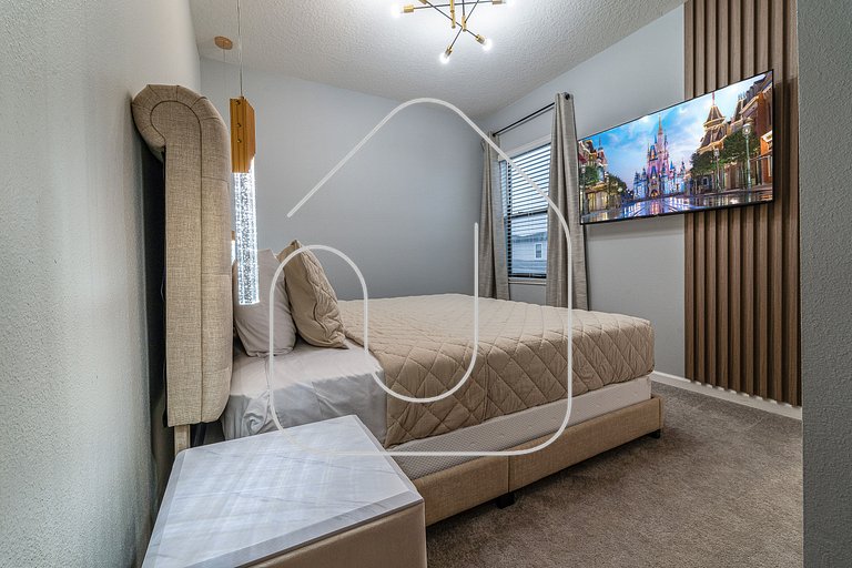 Luxury 8BR Villa w/ Cinema, Game Room, Pool