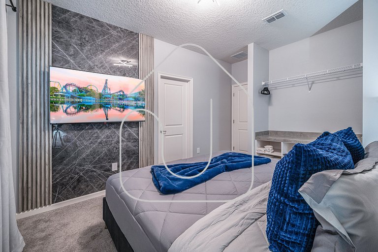 Luxury 8BR Villa w/ Cinema, Game Room, Pool