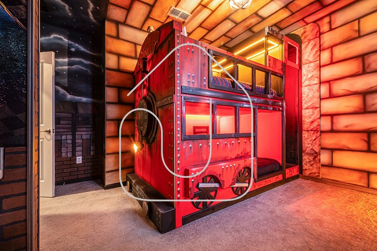 Luxury 8BR Villa w/ Cinema, Game Room, Pool