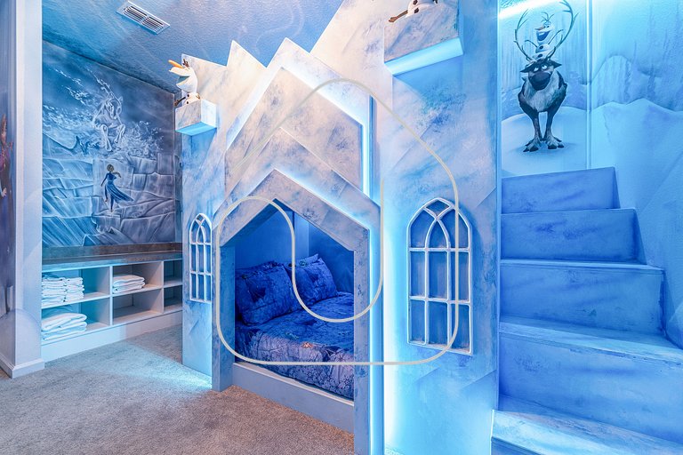 Luxury 8BR Villa w/ Cinema, Game Room, Pool