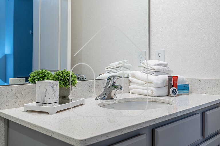 Luxury 8BR Villa w/ Cinema, Game Room, Pool