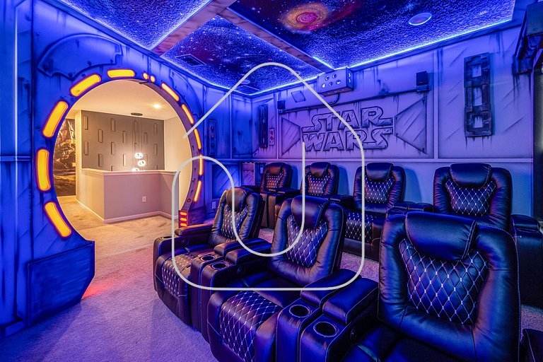 Mansão 8Q Disney c/ Cinema, Game Room, Piscina