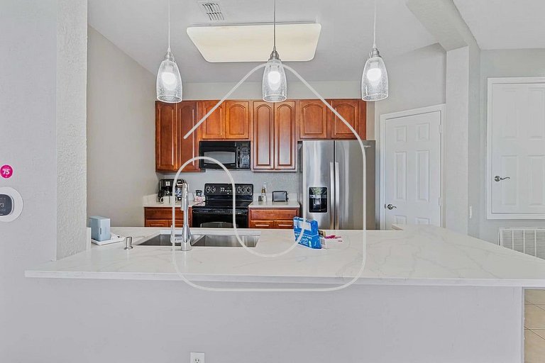 Vista Cay 3BR Condo w/ Balcony & Resort Pool