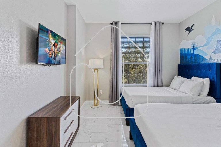 Vista Cay 3BR Condo w/ Balcony & Resort Pool