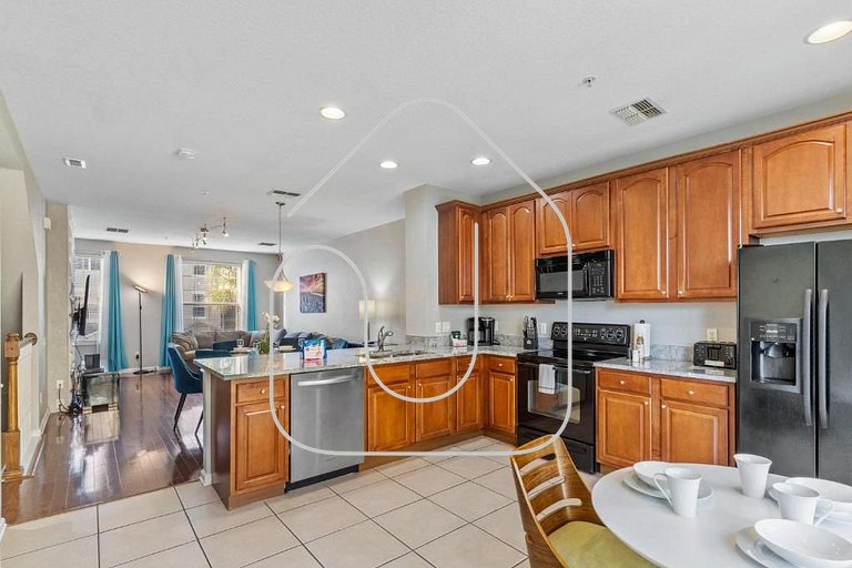 Modern 3BR Vista Cay Townhome