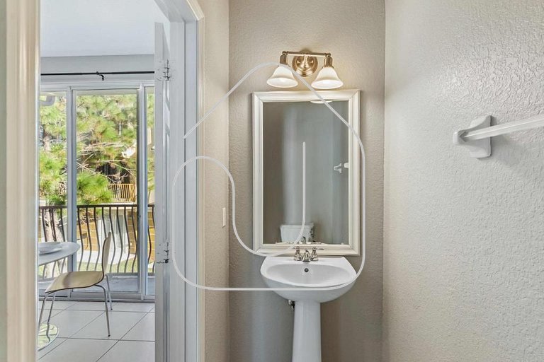 Modern 3BR Vista Cay Townhome