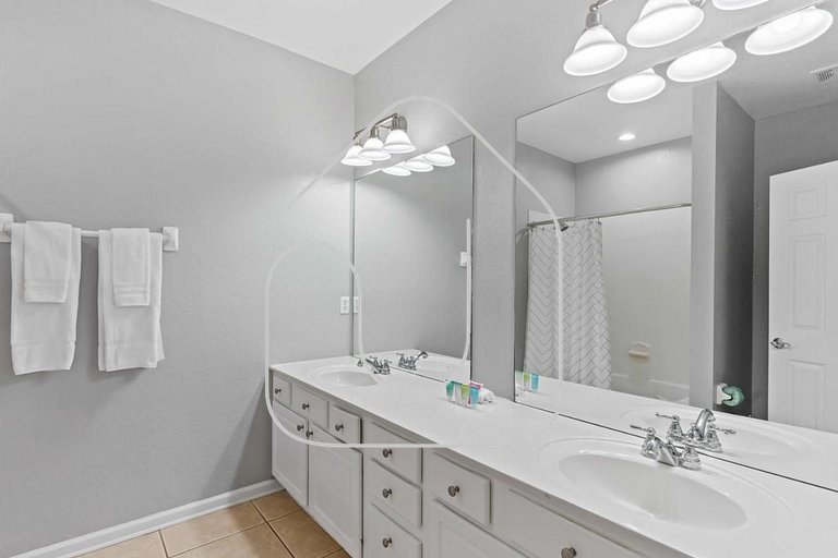 Vista Cay 3BR Condo near Universal