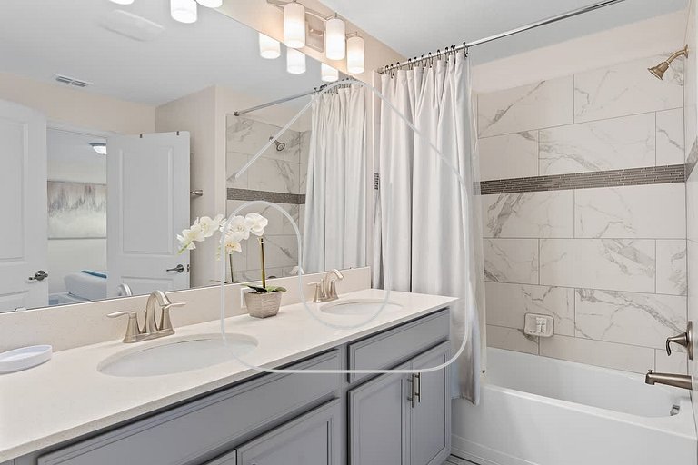 Disney 4BR Townhome w/ Pool Storey Lake