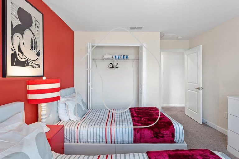 Disney 4BR Townhome w/ Pool Storey Lake