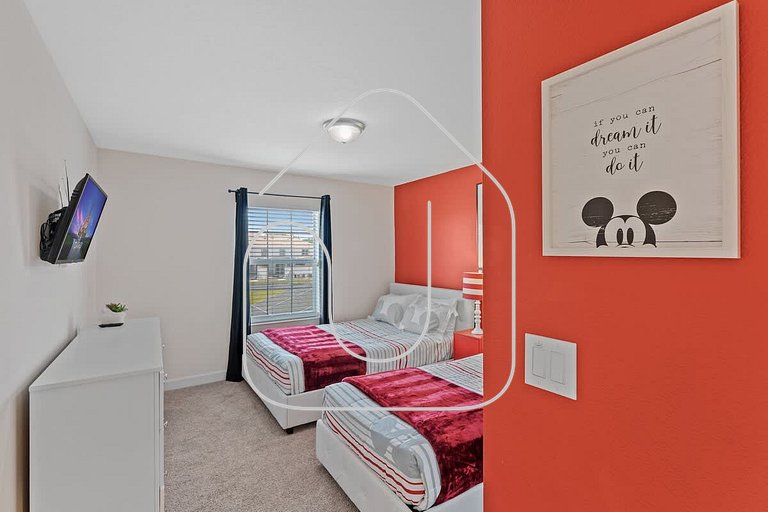 Disney 4BR Townhome w/ Pool Storey Lake