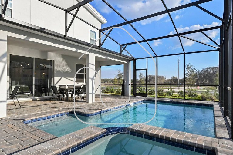 9BR Resort Villa w/ Pool - 7mi to Disney