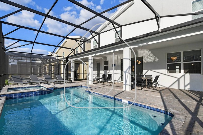 Casa 9Q em Resort c/ Piscina – 11km da Disney