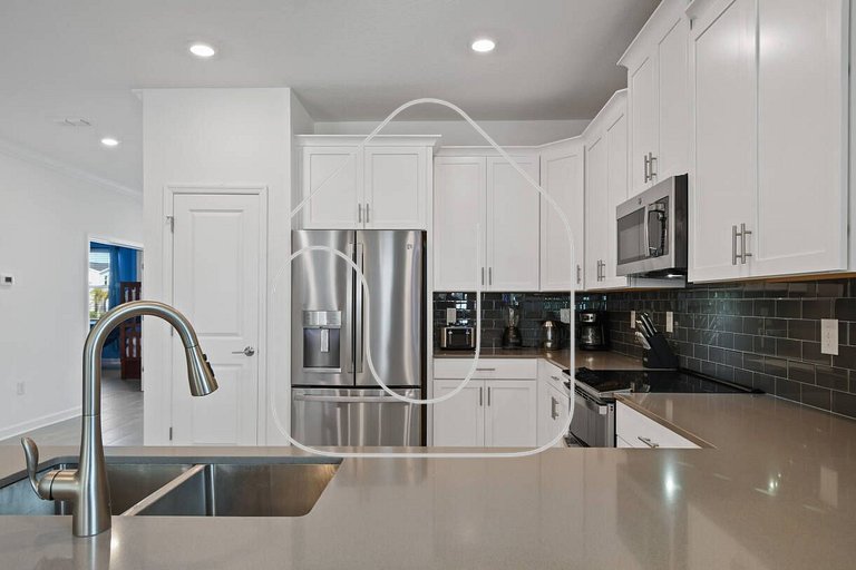 9BR Resort Villa w/ Pool - 7mi to Disney