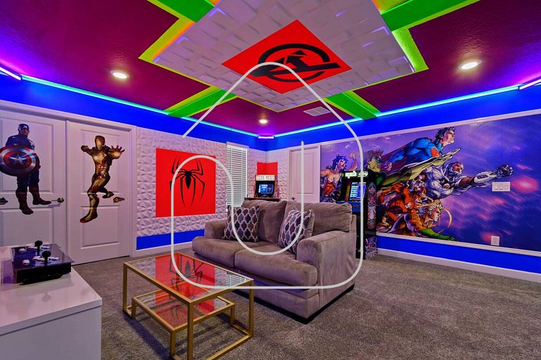 9BR Resort Villa w/ Pool - 7mi to Disney