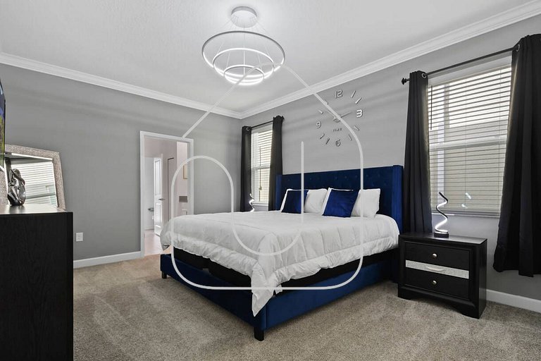 9BR Resort Villa w/ Pool - 7mi to Disney